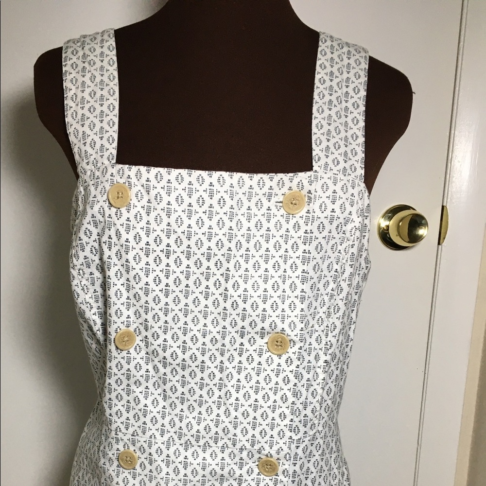 Sundress with beautiful button accents. Size 10